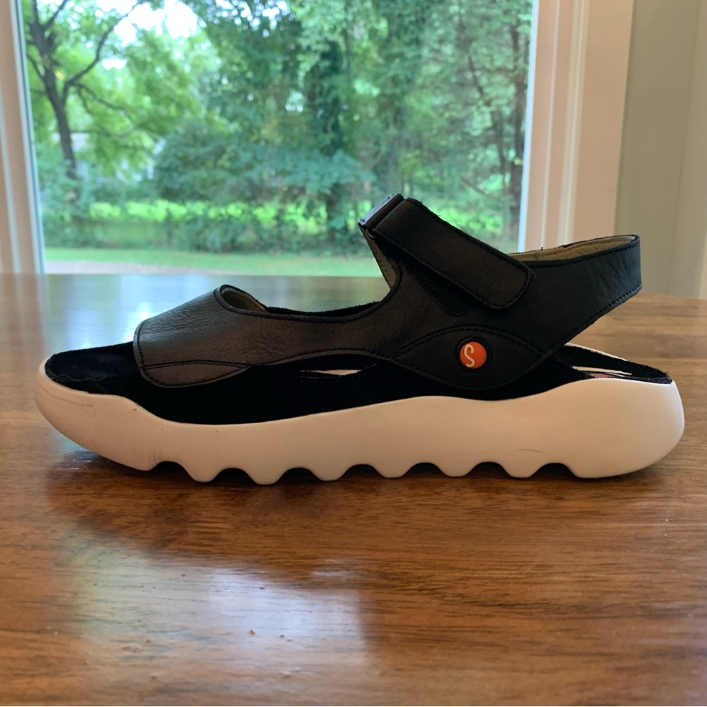 Softinos Weal Black Leather Strap Sandals; Size 9-9.5 - Picture 7 of 9